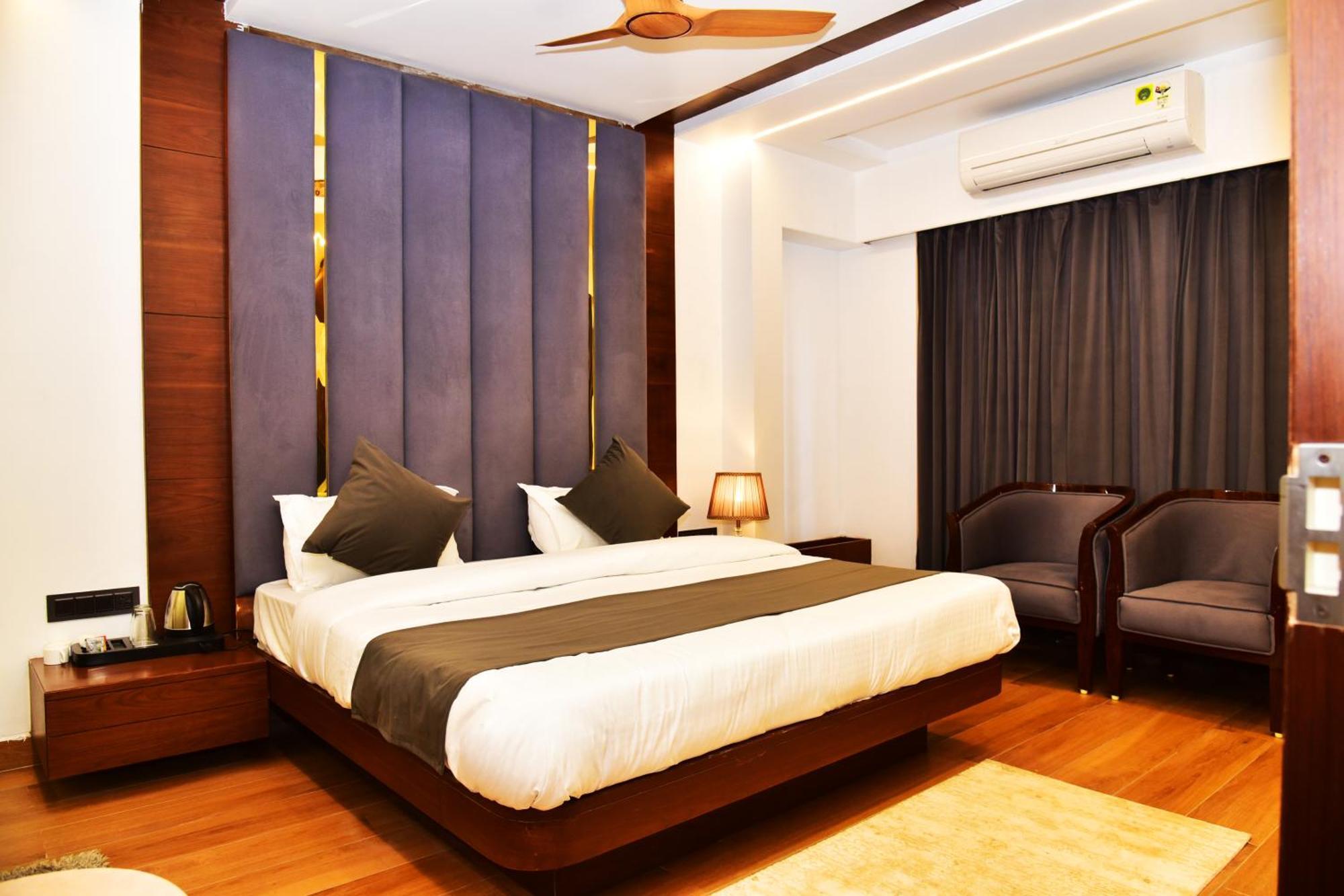Hotel Divine Peak Pachmarhī 외부 사진