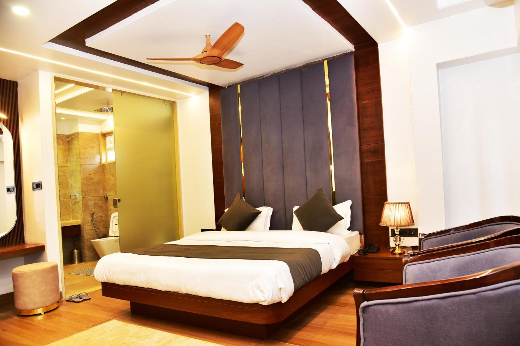 Hotel Divine Peak Pachmarhī 외부 사진