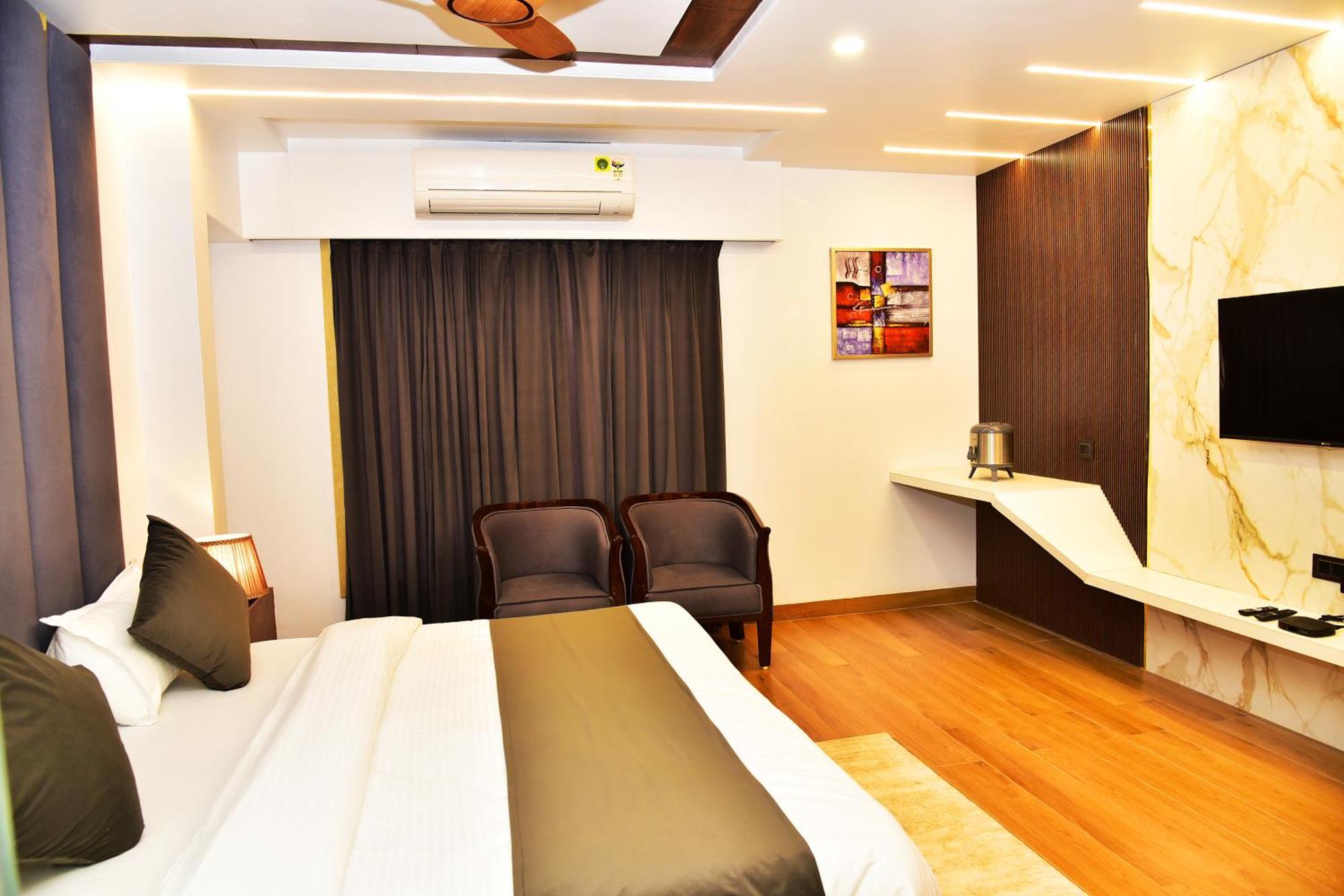 Hotel Divine Peak Pachmarhī 외부 사진