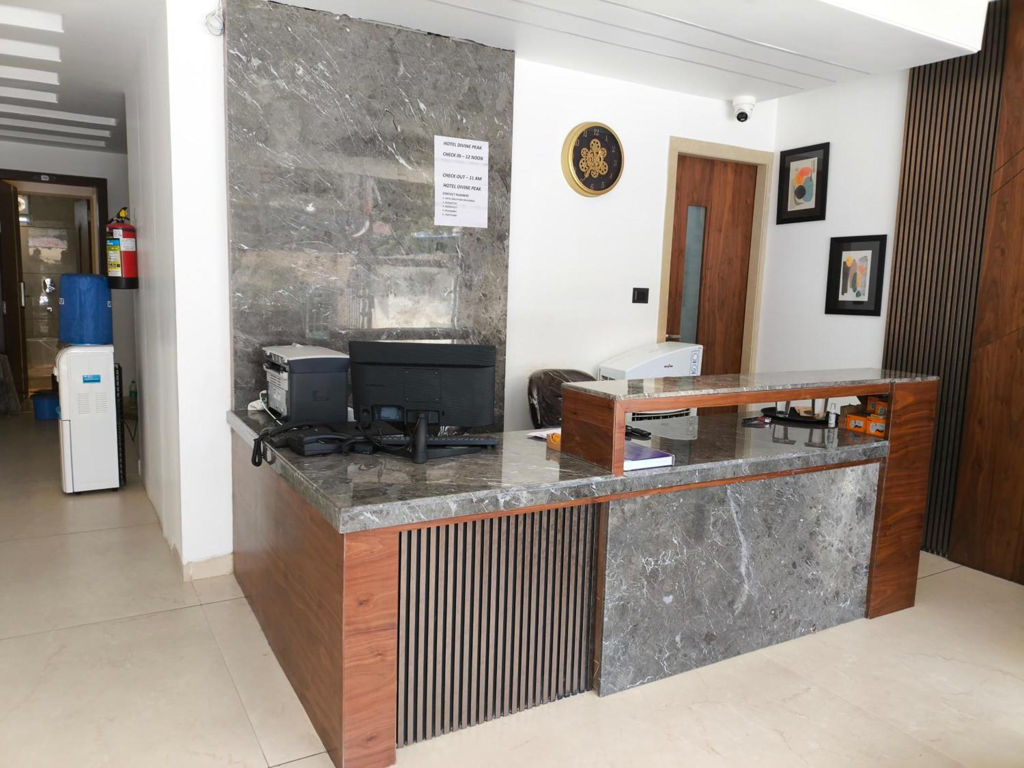Hotel Divine Peak Pachmarhī 외부 사진